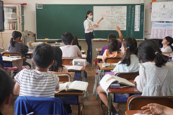 3年2組「国語科」の授業の様子