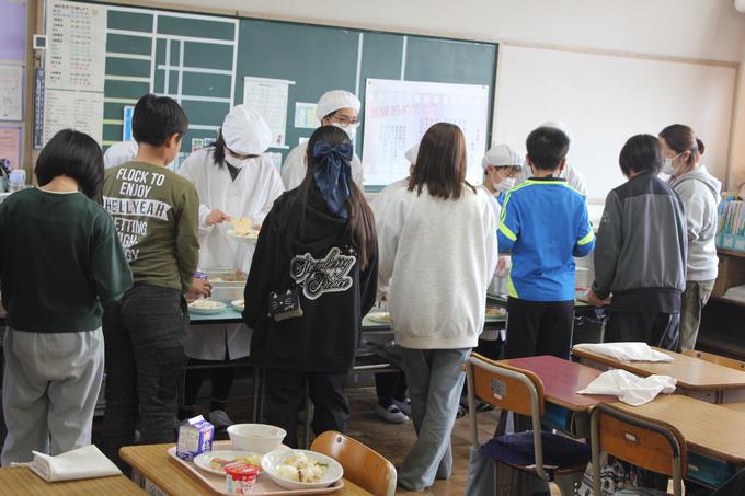 配膳の様子