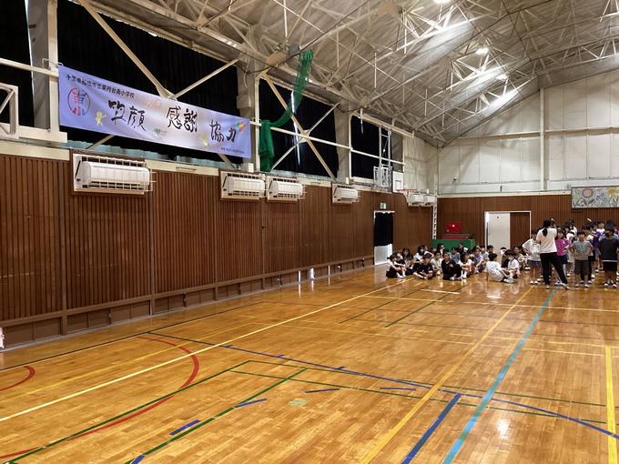 体育館にエアコンが設置されました。