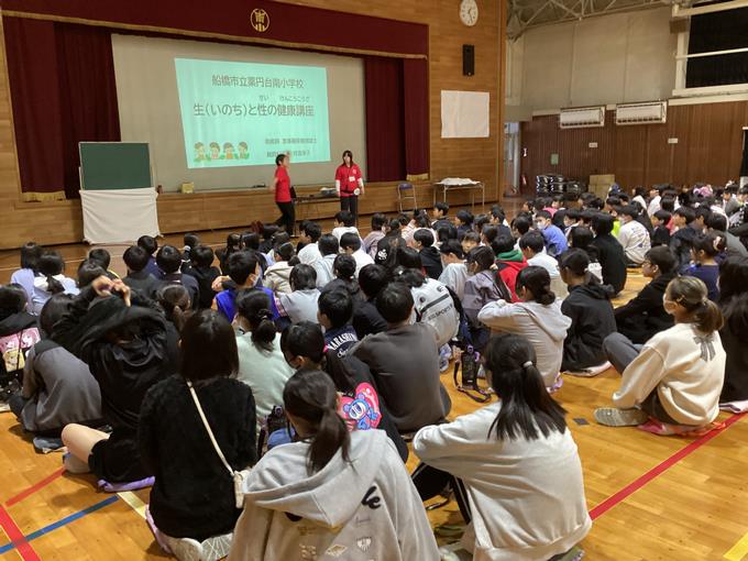 ２名の助産師の方のお話を聞くことができました。