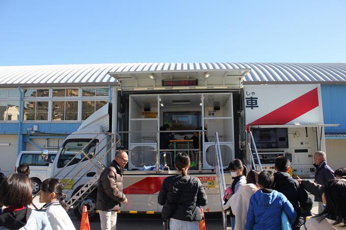 起震車体験：地震の恐ろしさを体験（5年生）