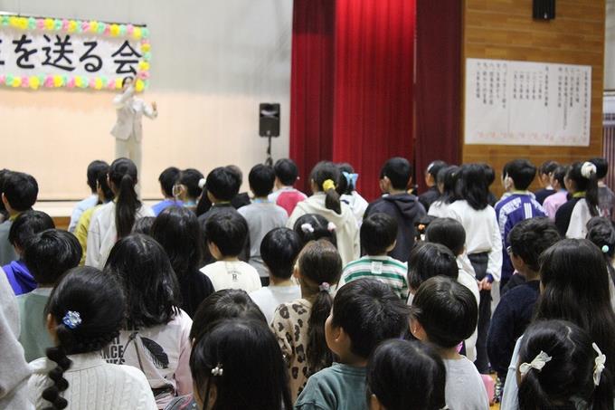 全体合唱から始まりました