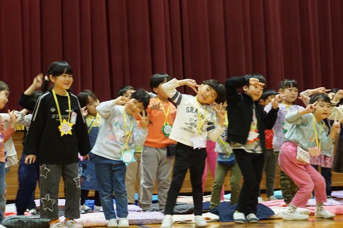 最後に1年生からお礼のダンス披露