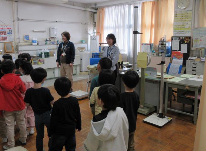 学校探検(保健室)