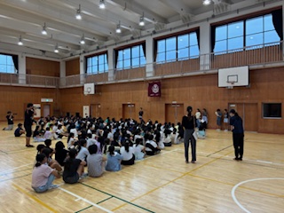 朝のつどい