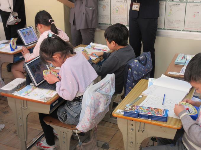 時計の教具を使って確認