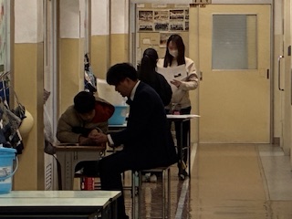 通知表(1人ずつ渡しました)