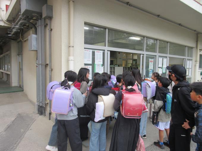 朝の様子(新学級発表)