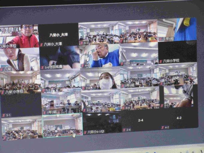 放送朝会の様子