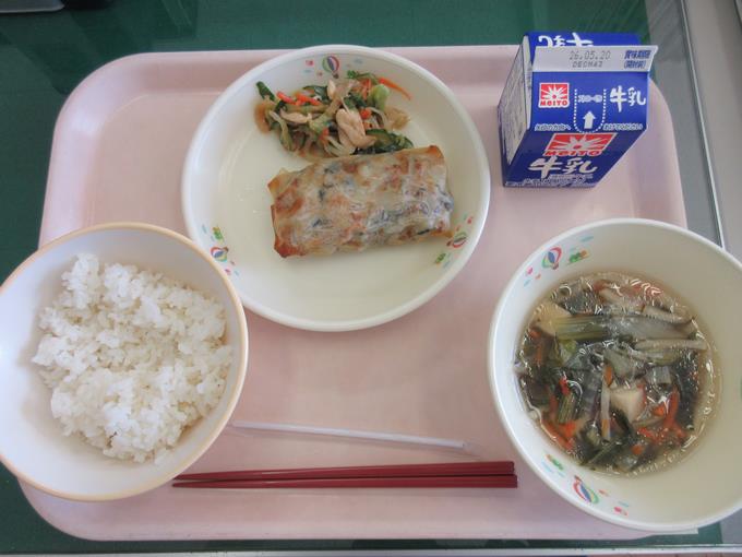 今日の給食(手作り春巻き)