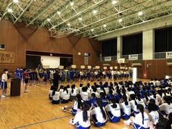 全校集会