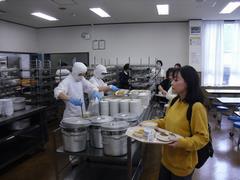 配膳の様子