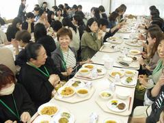 会食の様子