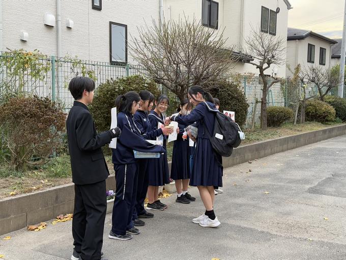 赤い羽根募金1
