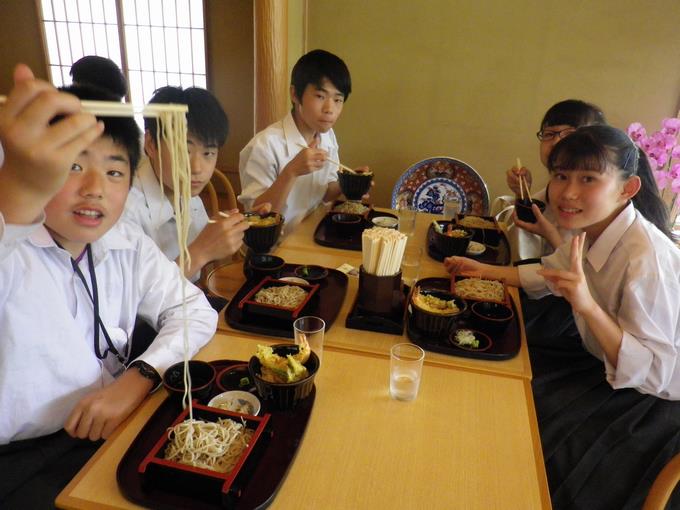 昼食