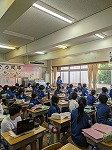 発表者に注目
