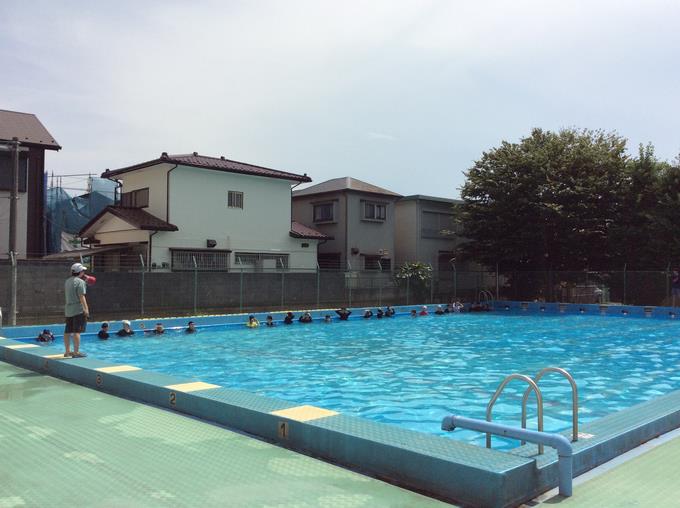ひんやり冷たい水の中