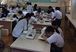 仲間と確認しながら