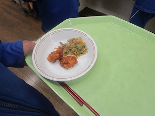給食
