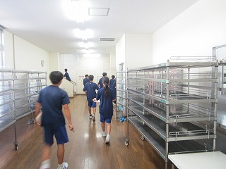 給食