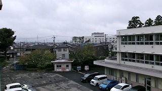 1015