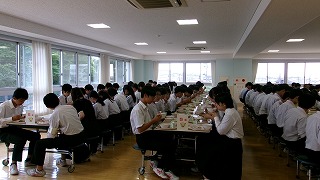 512