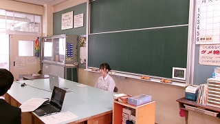 618