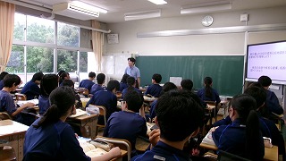 702
