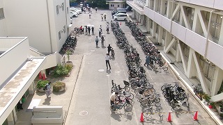 715