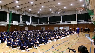 930
