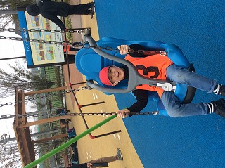 ブランコ楽しい