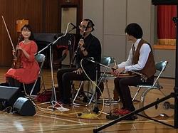 後半クラスが彩りを加えて仕上げます