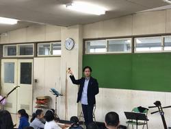 音出しの基本をグループごとに指導