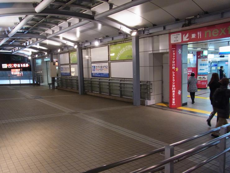 京成船橋駅接続デッキ