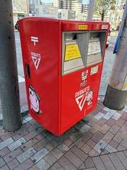 西船橋駅繫華街ポスト正面