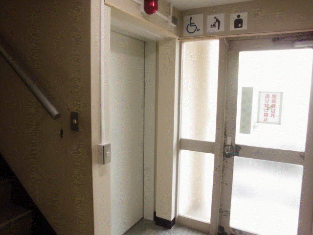 入口周辺（市役所別館）