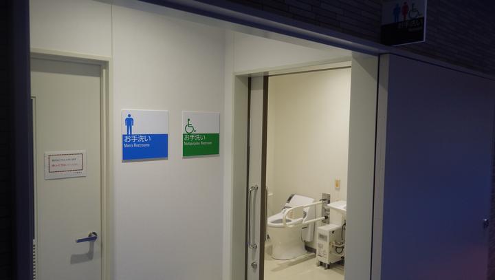 1階トイレ入り口