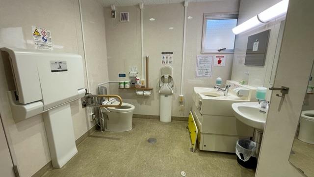 オストメイト対応トイレ内（夏見公民館）