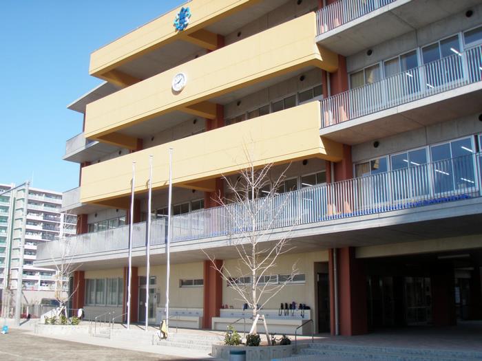 施設外観(塚田南小学校)