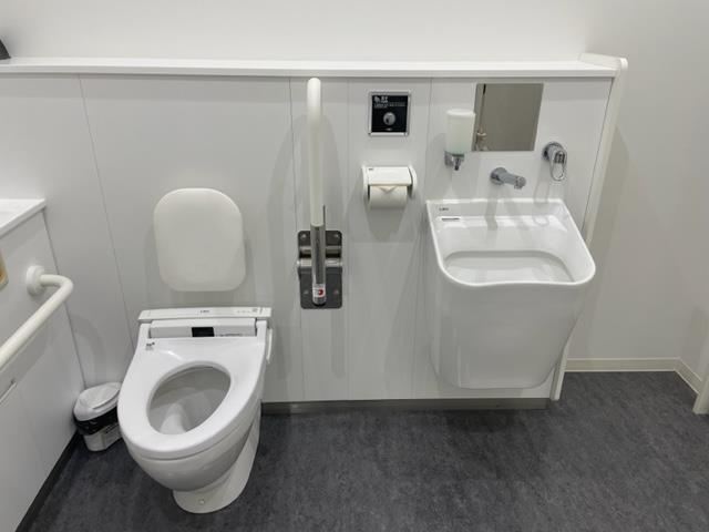 オストメイト対応トイレ内（北部清掃工場）