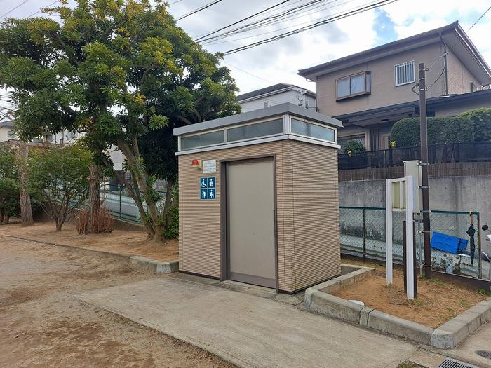 オストメイト対応トイレ入口(飯山満町3丁目公園)