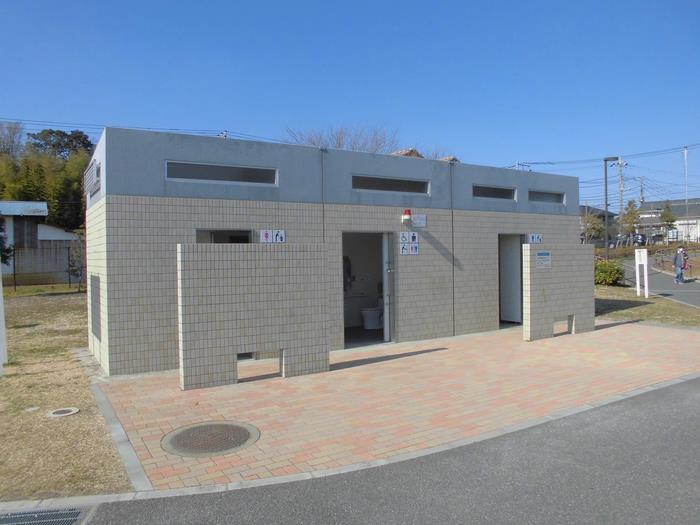 オストメイト対応トイレ入口1(大穴近隣公園)