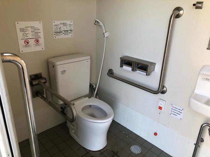 オストメイト対応トイレ内(北習志野第4号公園)