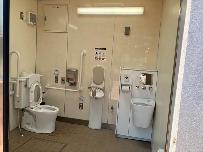 オストメイト対応トイレ内（宮本南公園）