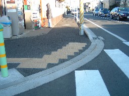 直した後の歩道の写真