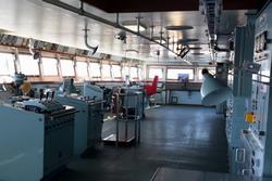 長い航海を司る操舵室。