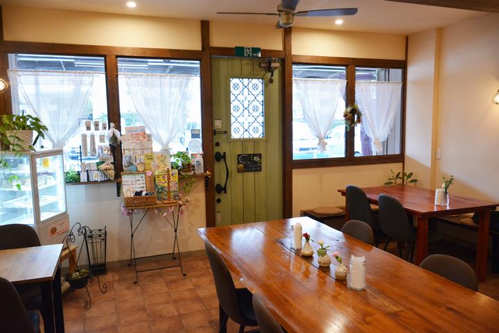 紅茶のお店ヴァインエンドシュラブ 1階