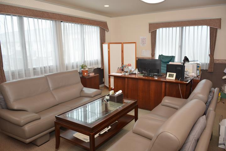 伊藤建設　社長室