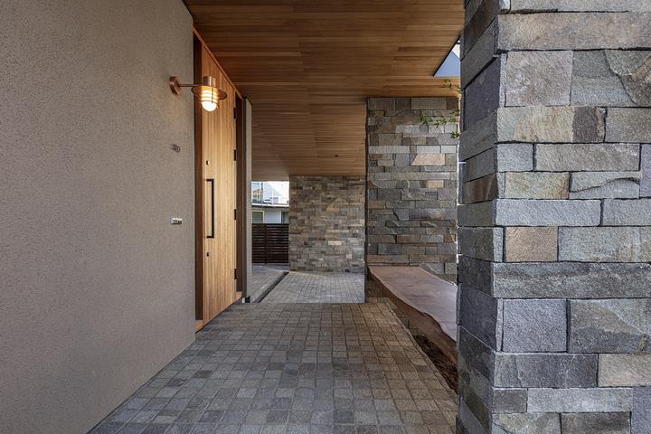 戸建て住宅　玄関