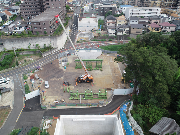 R8年7月末